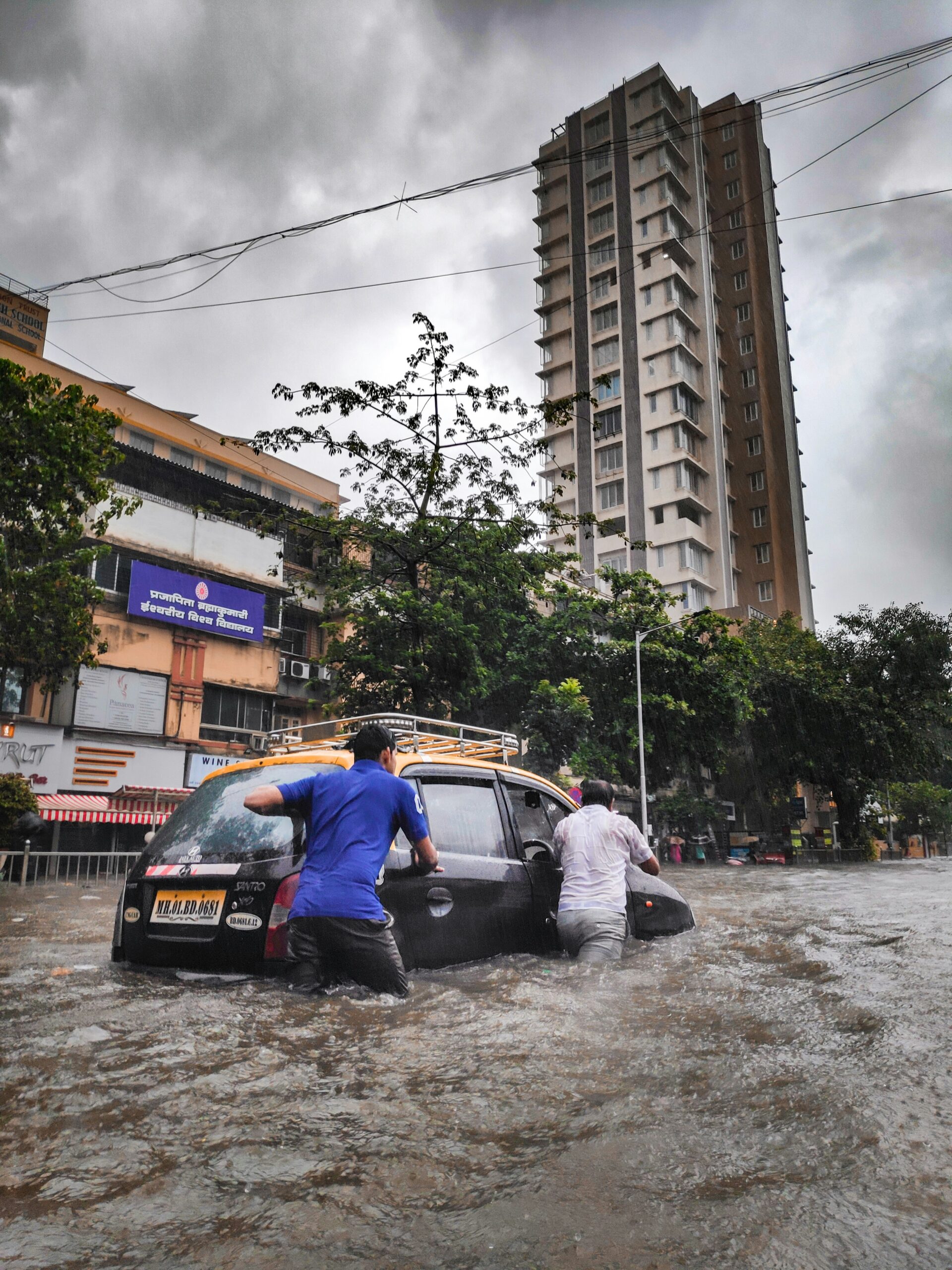Car trapped in flood